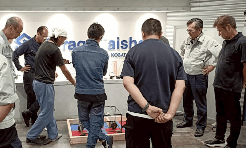 試作品を動かしてみて試行錯誤…