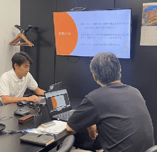 社長・副社長へプレゼンテーション